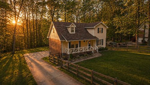 424 Tyler Ct, Cottontown, TN, 37048-9666 | Card Image