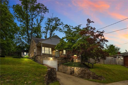 438 Wayne Ave, Greensburg, PA, 15601-1917 | Card Image