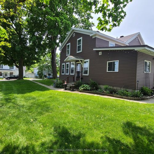 634 Henry St W, Prescott, ON, K0E1T0 | Card Image