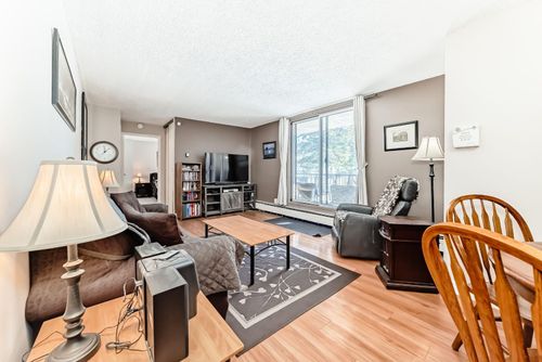 112-4944 Dalton Dr Nw, Calgary, AB, T3A2E6 | Card Image