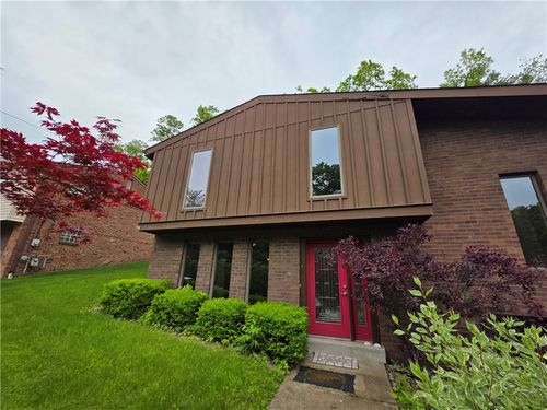 106 Larchwood Dr, Turtle Creek, PA, 15145-1126 | Card Image