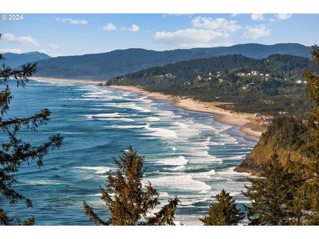 54150 S Beach Rd, House other with 6 bedrooms, 7 bathrooms and 2 parking in Neskowin OR | Image 47