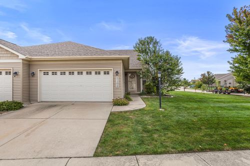 2108 S Stonebrooke Ct, Urbana, IL, 61802-2172 | Card Image