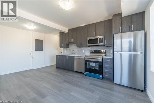 2-107 Victoria Ave N, Hamilton, ON, L8L5E6 | Card Image