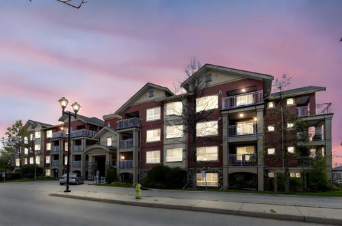 129-22 Richard Pl Sw, Calgary, AB, T3E7N6 | Card Image