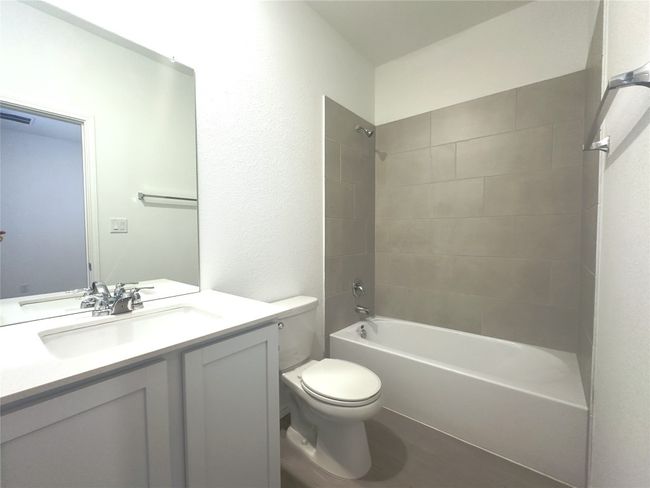 En-suite bathroom | Image 16