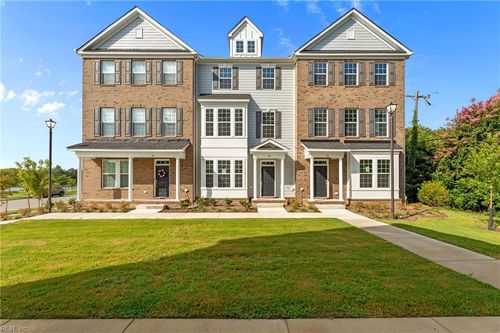 24 Freeman Dr, Hampton, VA, 23666-4210 | Card Image