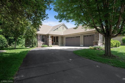 8 Larch Ln, North Oaks, MN, 55127-6467 | Card Image