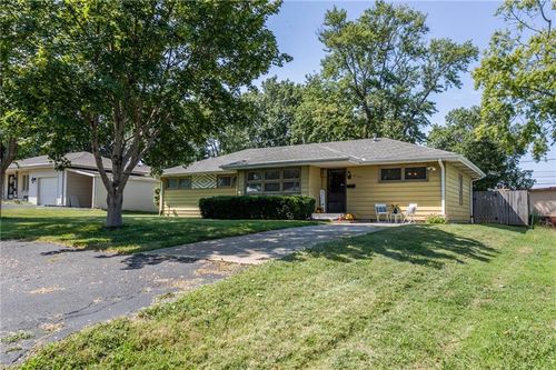 2114 S 48th Ter, Kansas City, KS, 66106-2441 | Card Image