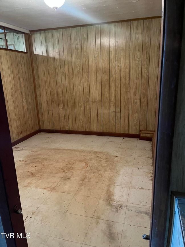 211 Overview Loop, House other with 3 bedrooms, 3 bathrooms and null parking in Jonesville VA | Image 36
