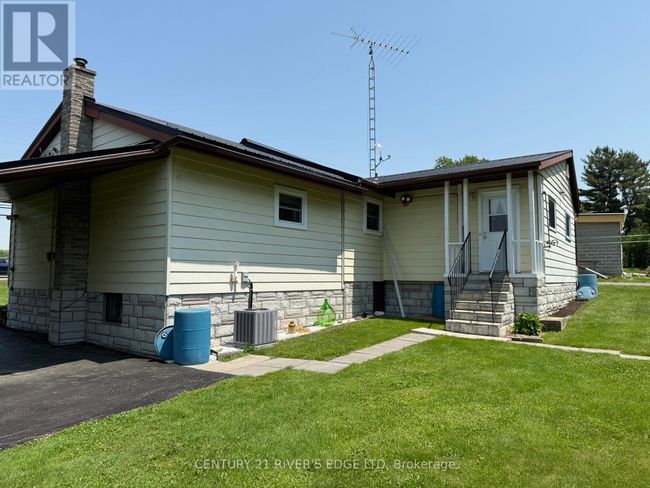 4022 County Rd, House other with 4 bedrooms, 1 bathrooms and 4 parking in Gananoque ON | Image 5