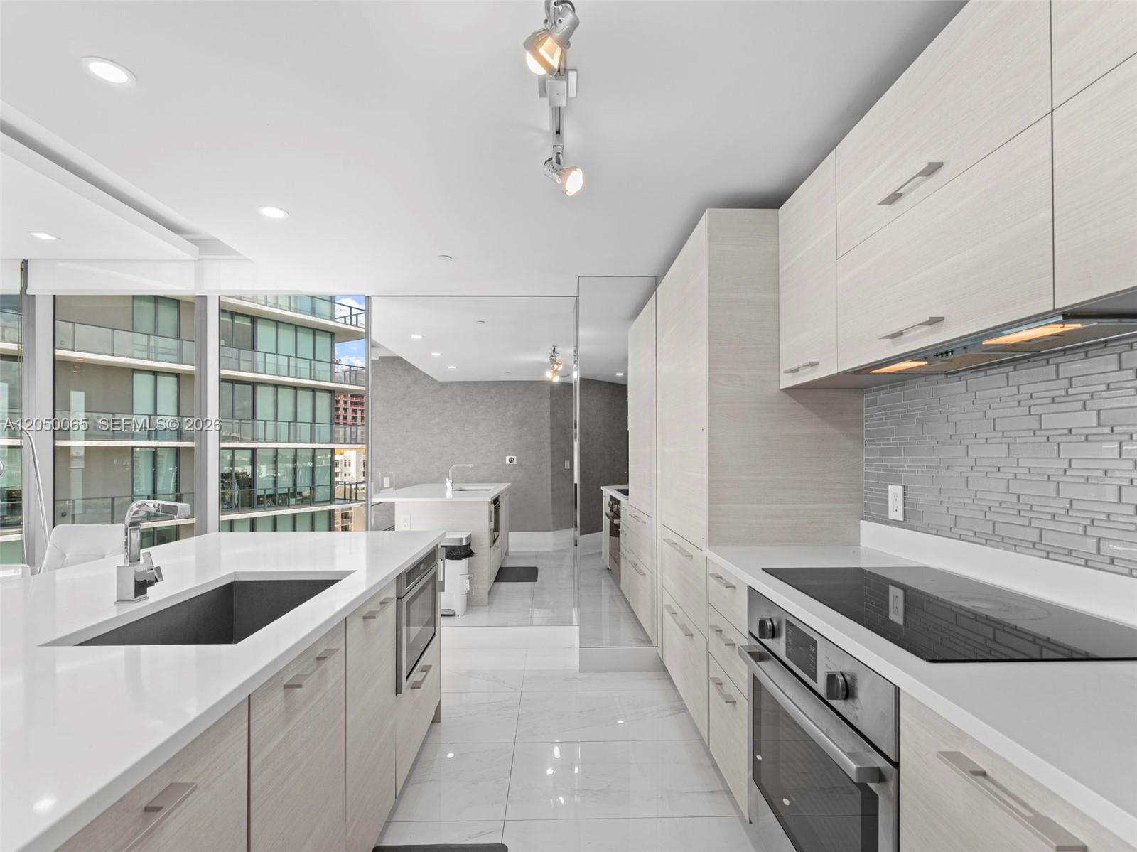 Residential Lease in Miami 4