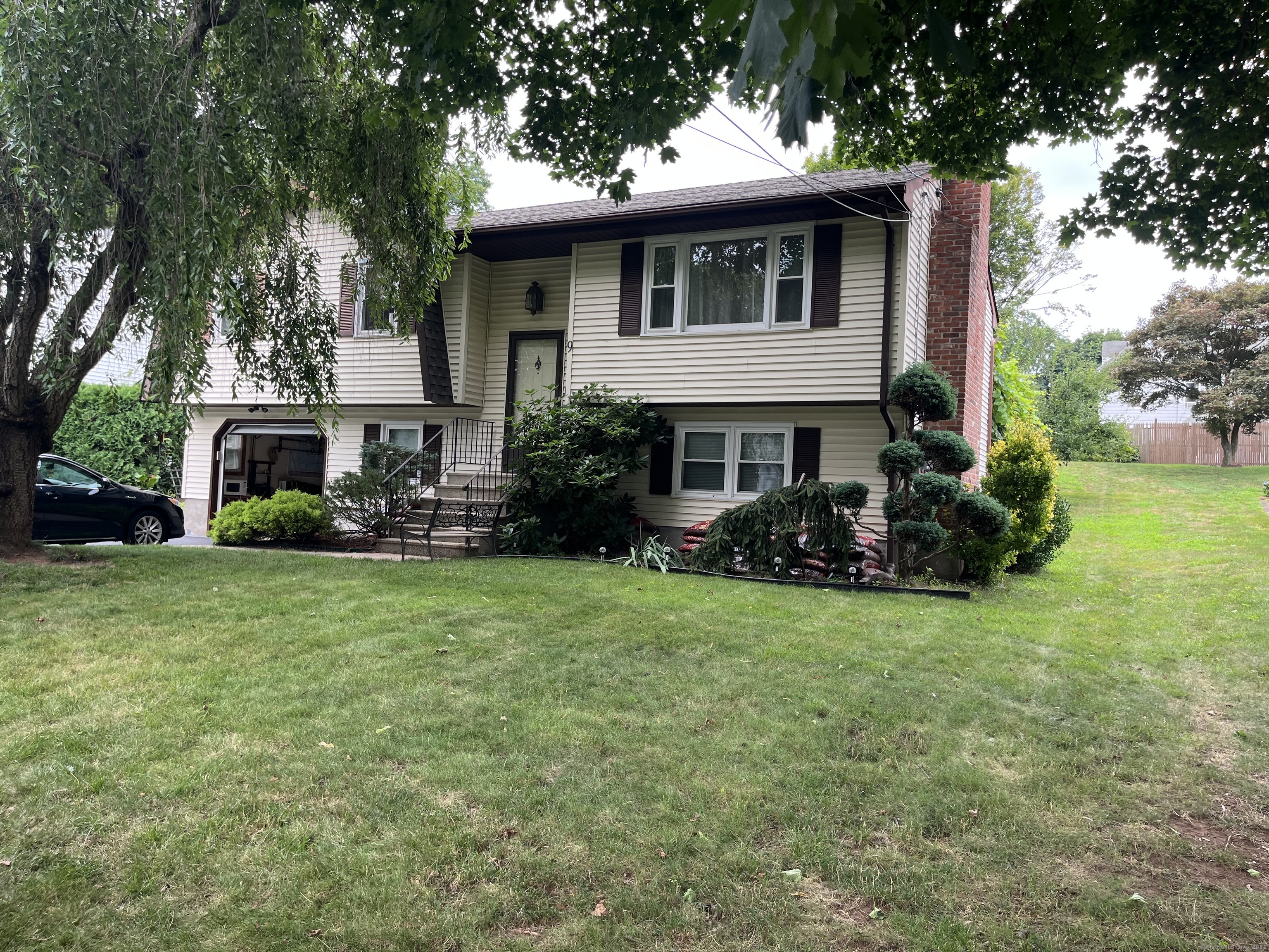 Recano Rd, New Britain, CT 06053