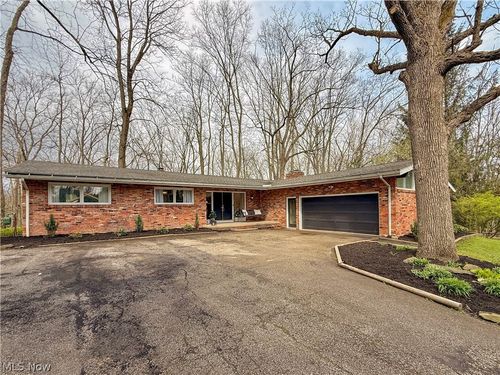 3169 Hilltop Point Cir, Medina, OH, 44256-8715 | Card Image