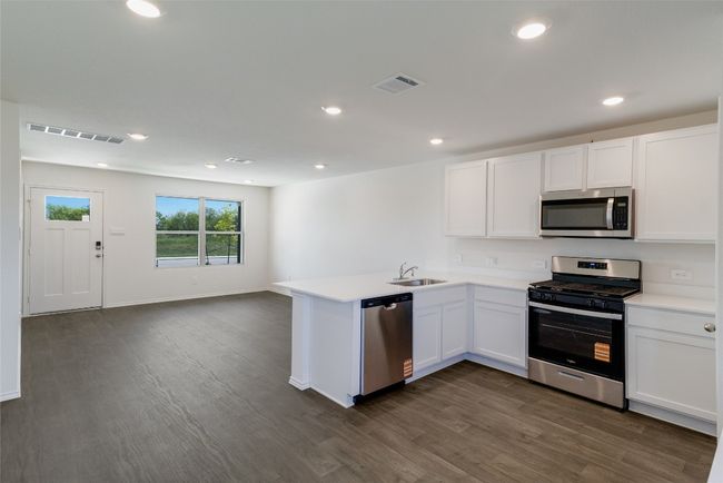 175 Safflower Dr, House other with 3 bedrooms, 3 bathrooms and null parking in Uhland TX | Image 10