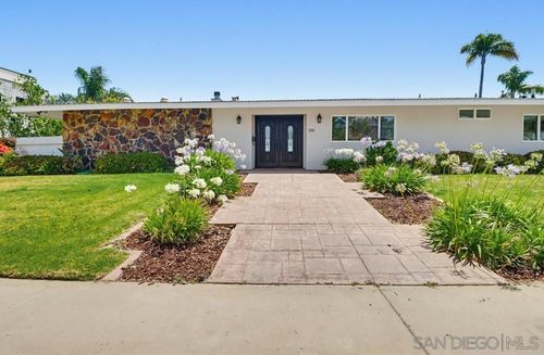 2767 Palomino Cir, La Jolla, CA, 92037-7065 | Card Image