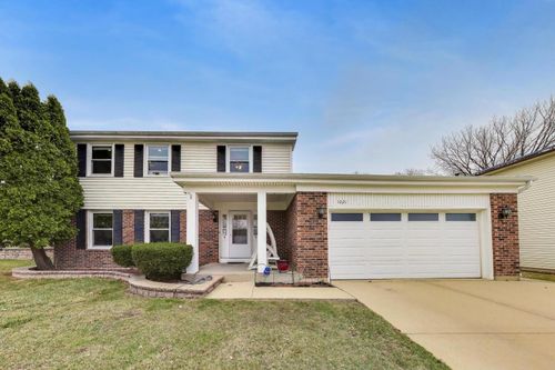 1021 Warwick Circle S, Hoffman Estates, IL, 60169 | Card Image