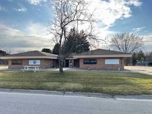 8332 Office Park Dr, Grand Blanc, MI, 48439-2076 | Card Image