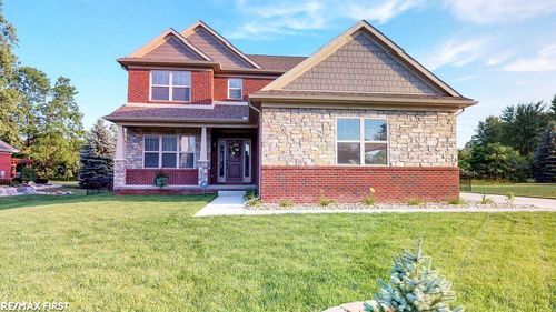 70618 Sunny Brook Ln, Richmond, MI, 48062-5554 | Card Image