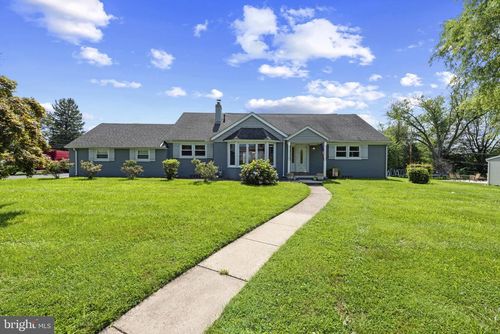 3897 Byron Rd, HUNTINGDON VALLEY, PA, 19006-2320 | Card Image