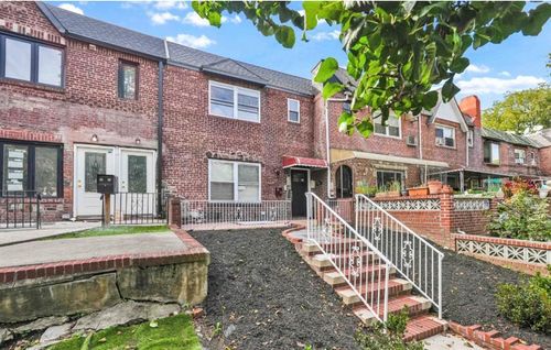 48 64th St, Woodside, NY, 11377 | Card Image