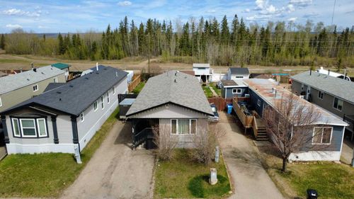 192 Grandview Cres, House with 3 bedrooms, 1 bathrooms and 3 parking in Fort Mcmurray AB | Card Image