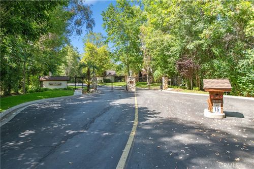 9411 Friendly Woods Ln, Whittier, CA, 90605 | Card Image