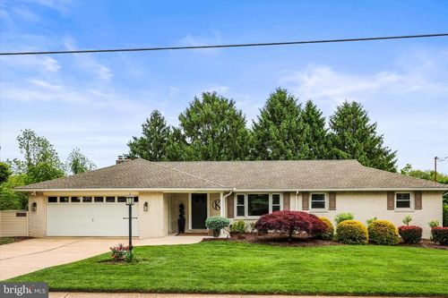 3126 Skylight Dr E, YORK, PA, 17402-9256 | Card Image