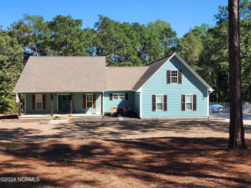 385 Central Dr, Southern Pines, NC, 28387-2807 | Card Image
