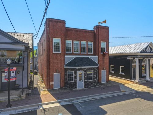 5930 Main St, MOUNT JACKSON, VA, 22842-9404 | Card Image