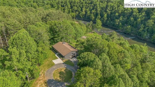 C - 3369 Cox Rd, House other with 2 bedrooms, 3 bathrooms and null parking in West Jefferson NC | Image 5