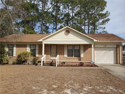 3264 Glenmore Dr, Hope Mills, NC, 28348-1740 | Card Image