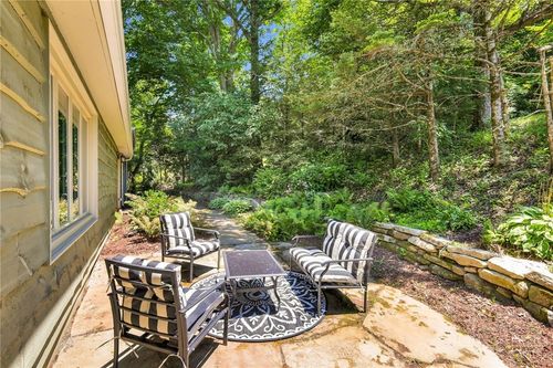 188 Holly Ln, Blowing Rock, NC, 28605-9500 | Card Image