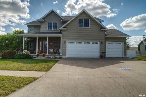 1917 11th St, Camanche, IA, 52730-9707 | Card Image