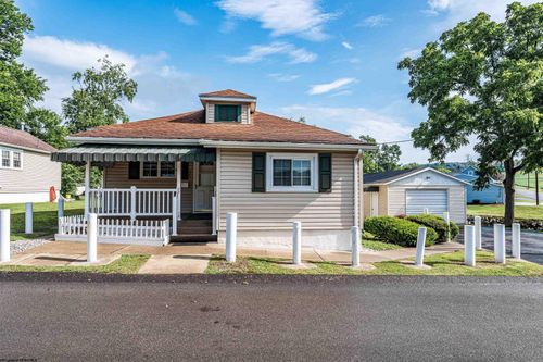 623 E Church Avenue, Masontown, PA, 15461 | Card Image