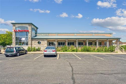 5400 Edgewood Rd Ne, Cedar Rapids, IA, 52411-4746 | Card Image