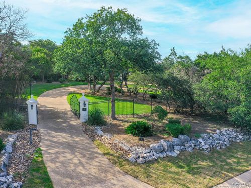 10 Champions Run, San Antonio, TX, 78258-7719 | Card Image