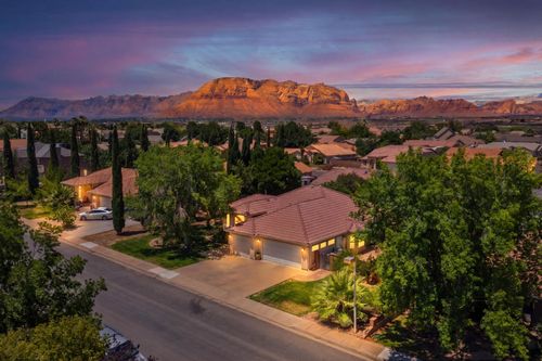 3034 Swiss Dr, Santa Clara, UT, 84765-5172 | Card Image