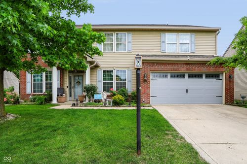 15860 Symphony Blvd, Noblesville, IN, 46060-4295 | Card Image