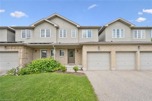 488 Colt St, Waterloo, ON, N2K4N9 | Card Image