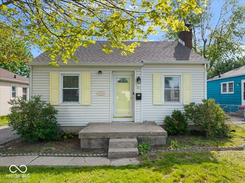 35 Elizabeth St, Indianapolis, IN, 46219-6205 | Card Image