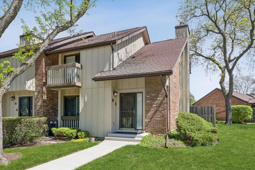 32-32 Kyle Ct, Willowbrook, IL, 60527-2214 | Card Image
