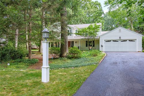 10 Birling Gap, Fairport, NY, 14450-3916 | Card Image