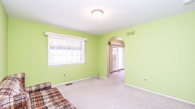 18320 Raleigh Square Dr, Condo with 2 bedrooms, 2 bathrooms and null parking in Southgate MI | Image 14