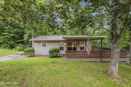 578 Retreat Dr, Crossville, TN, 38572-8522 | Card Image