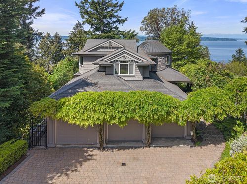 15889 25th Ave Sw, Burien, WA, 98166-2605 | Card Image