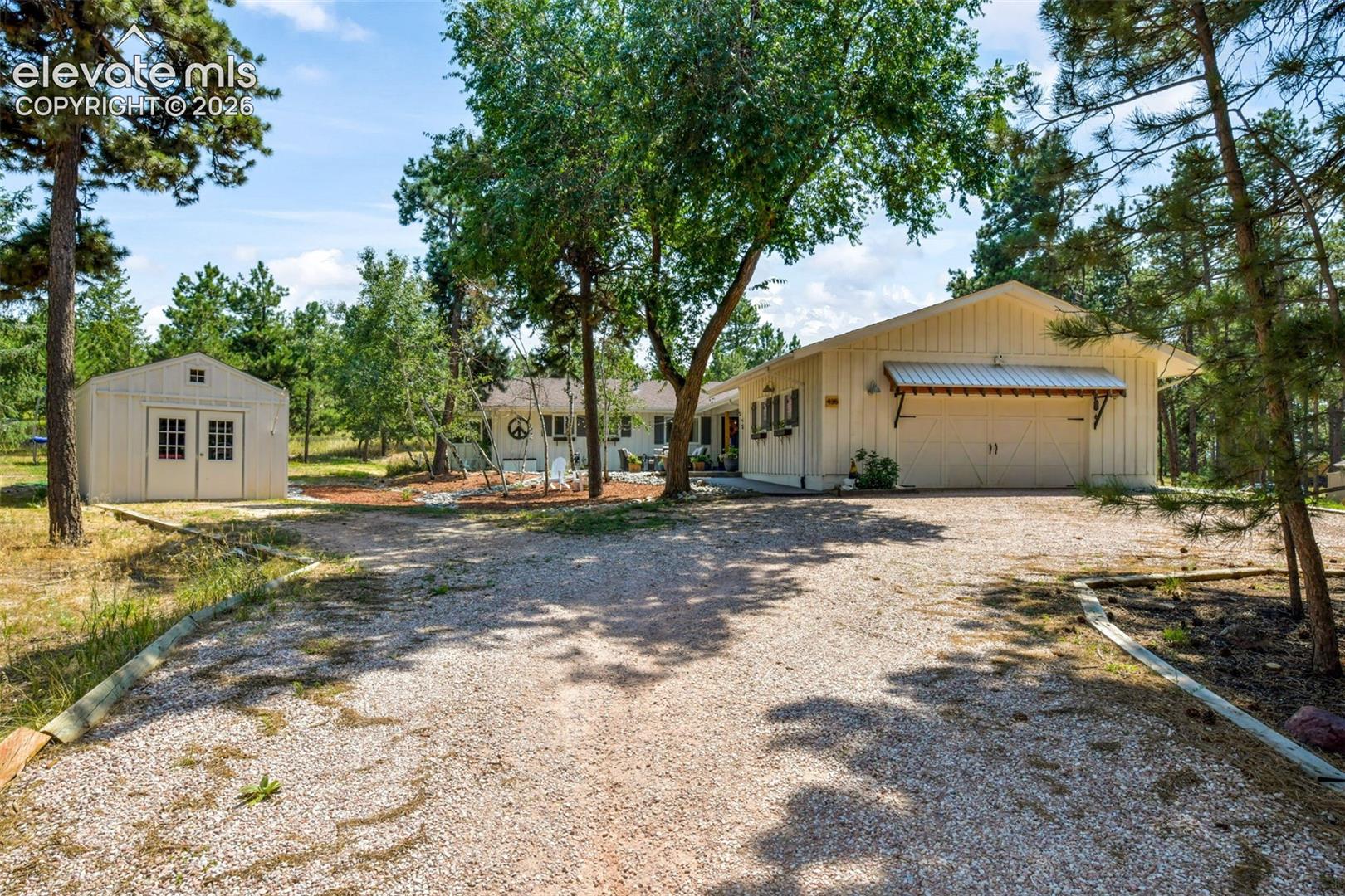 Residential in Monument 4