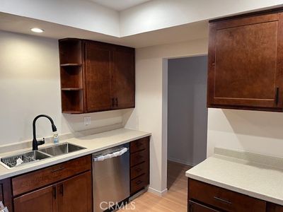 B28 - S Pomona Avenue, Condo with 2 bedrooms, 2 bathrooms and 1 parking in Fullerton CA | Image 3