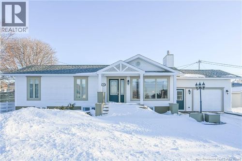 262 Savard St, Caraquet, NB, E1W1A4 | Card Image