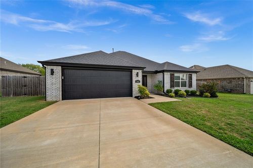 542 N Greylag Way, Farmington, AR, 72730-6009 | Card Image